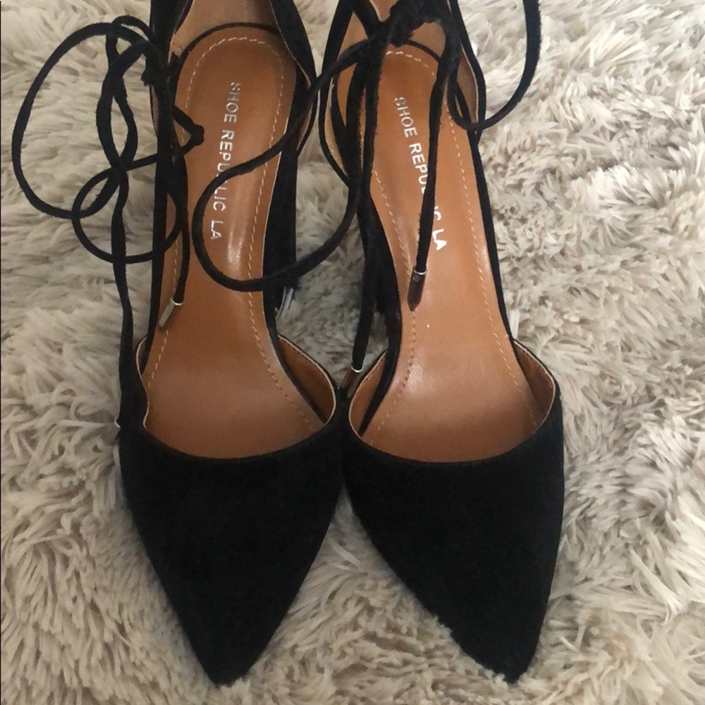 Heels - Picture 4 of 4